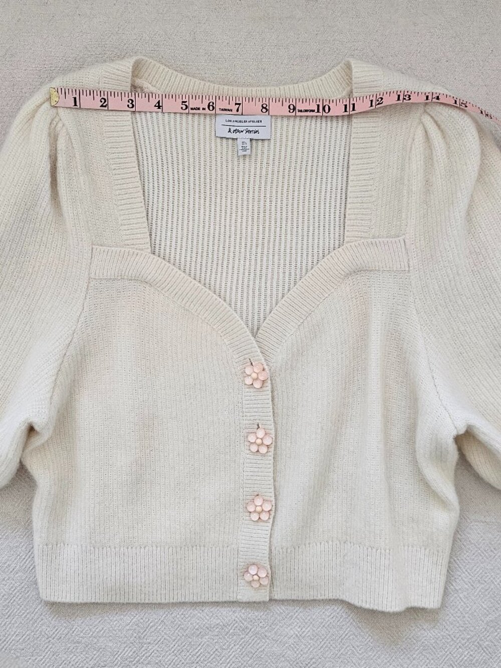 & Other Stories [NWOT] Sweetheart Neck Cardigan w/ Flower Buttons - L - Picture 14 of 16